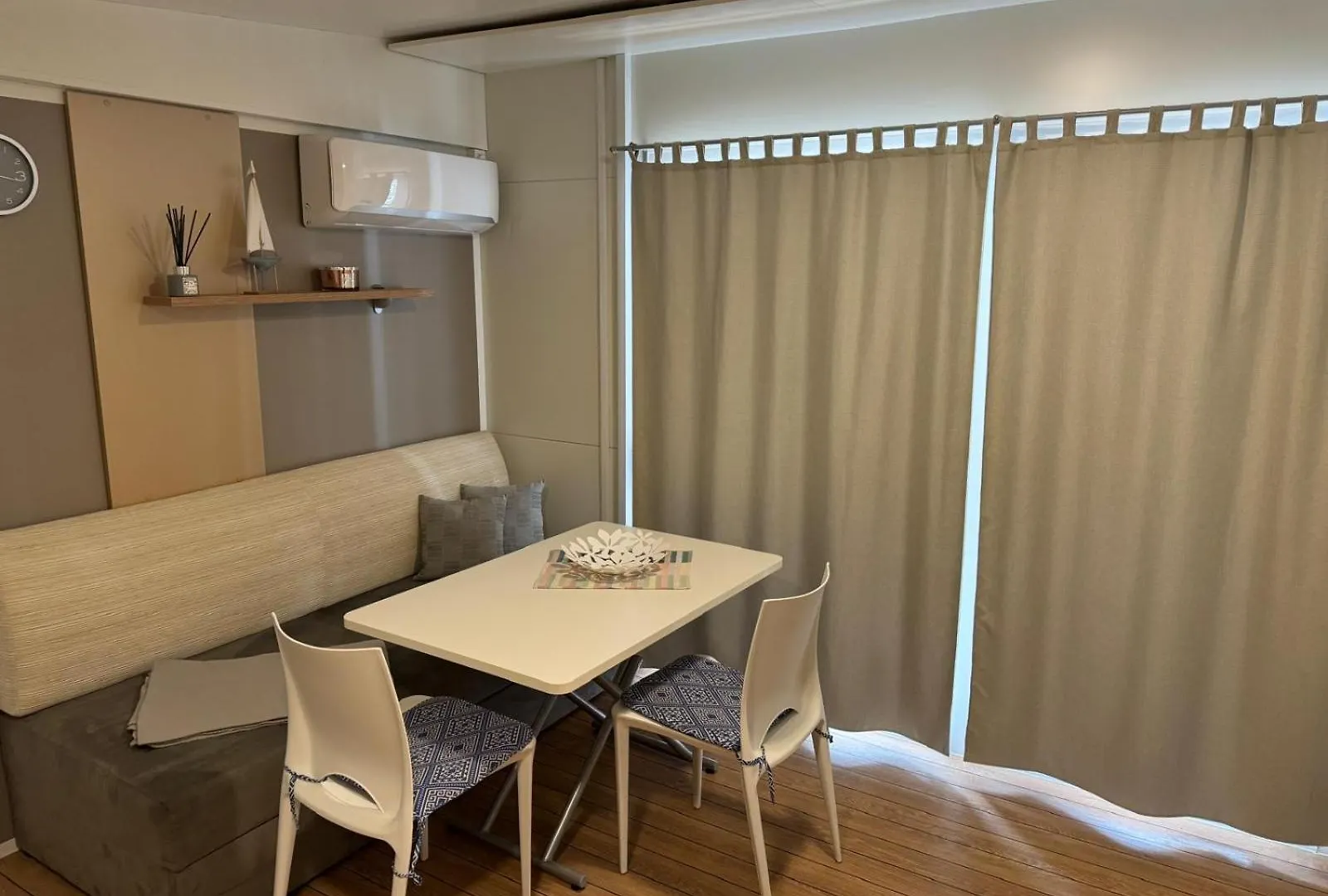 Κάμπινγκ Mobile Home Nelly 787 Biograd Na Moru